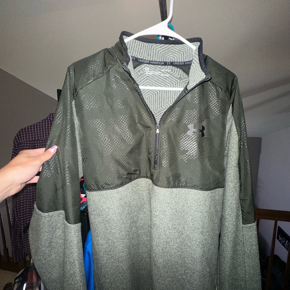 NEW, Under Armor cold gear pull over!